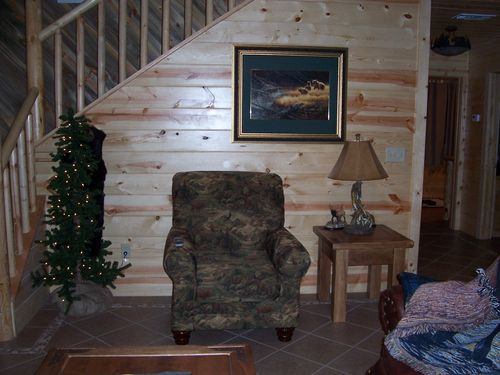 Black Bear Lodge is decorated in a bear theme and many guests enjoy trying to count the number of bears located throughout the cabin.
