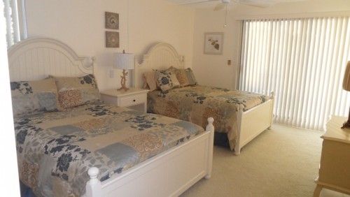 Guest Bedroom with two Full Size Beds, 32\