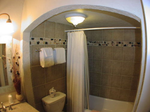 Bathroom with all comfort, towels provided