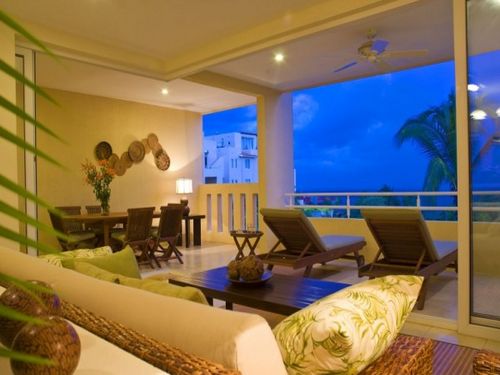 flexible indoor/outdoor living