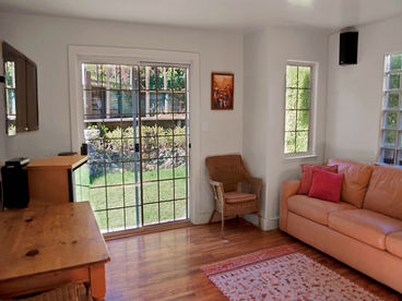 Charming Furnished Tiburon Home Available Only: July 23 - August 20