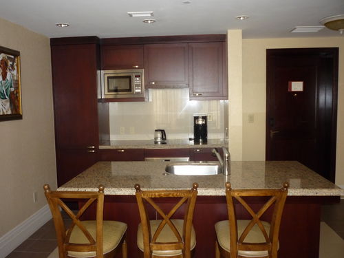 Luxurious i Bdrm Ocean Front Condo in Montego Bay