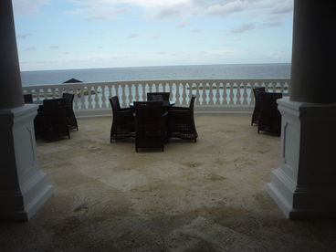 Luxurious i Bdrm Ocean Front Condo in Montego Bay