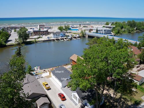 Beach1.com - Riverfront Cottages