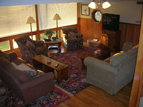 Potomac River, Maryland Waterfront Home with Beach and Dock