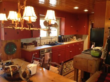 Complete Chefs Kitchen with huge Hickory dining table!