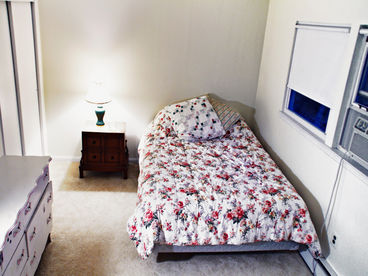 5 Bedroom East Hamptons Year round & Summer 2013 Vacation Rental with Pool