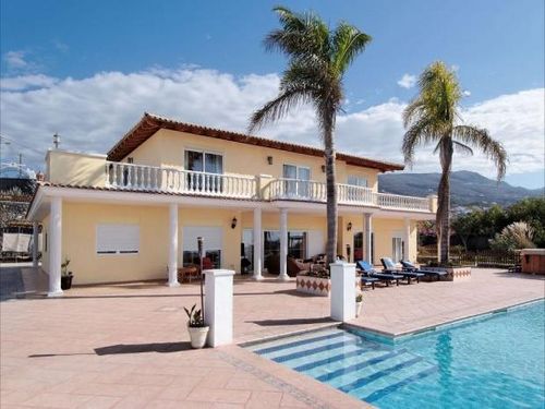 6 bedroom villa in Tenerife