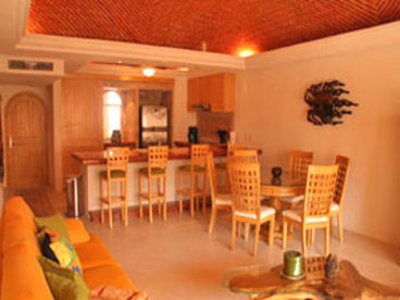 Dining Area, Kichen, Breakfast Bar