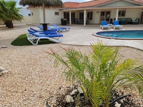 Outdoor living at its best!
Our pool features a swim up pool bar!