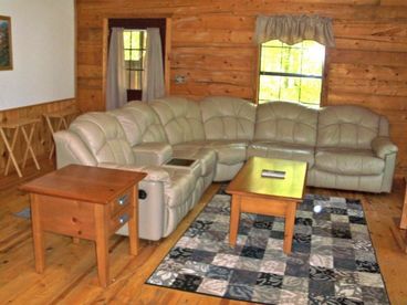 Chillin\' Rental Cabin at Beavers Bend, OK
Living Room