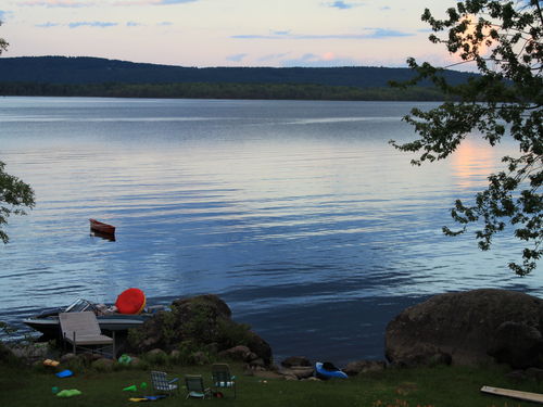 Experience Maine at this Cozy Lakeside Cottage 