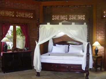 Bali Sea Villa - Private Oceanfront Honeymooners Paradise