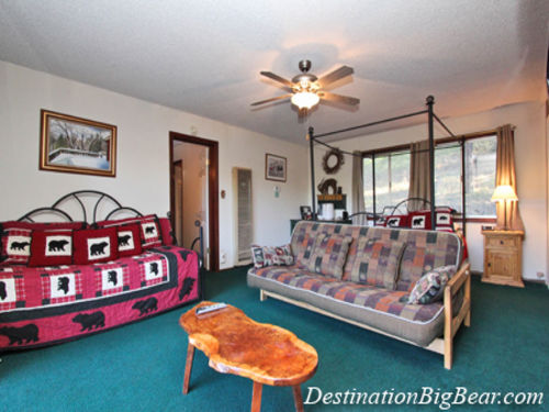 1 Queen Bed & 1 Twin over Twin Trundle Bed and a Futon Bed (Sleeps 5) Deck Access to the Hot Tub.