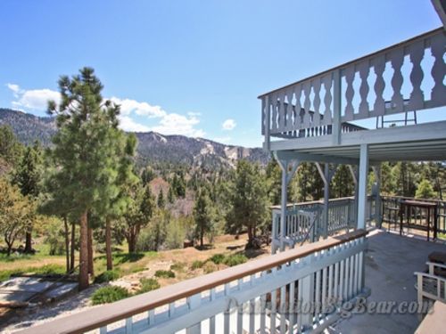 Enjoy fantastic views of Bear Mountain with panoramic ski slope views