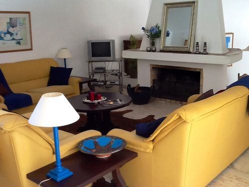 Casa Renata Carvoeiro, spacious living with relax-sofa�s