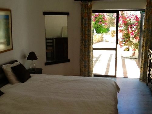 Casa Renata Carvoeiro, spacious bedrooms with acces to terrace