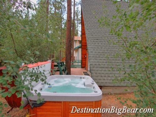 Sit back and relax in the out door HOT TUB and star gaze above.