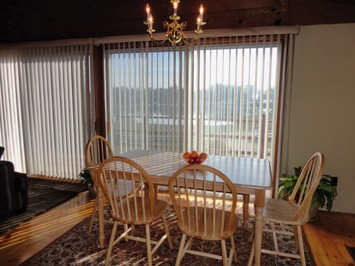 Dining room on 2nd floor with ocean view.