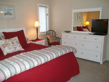 Master suite includes a king bed, private bath, cable TV, ceiling fan and all linens.