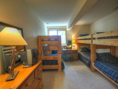 Fourth Bedroom With 3 Sets Of Bunk Beds/ 6 Twin Beds