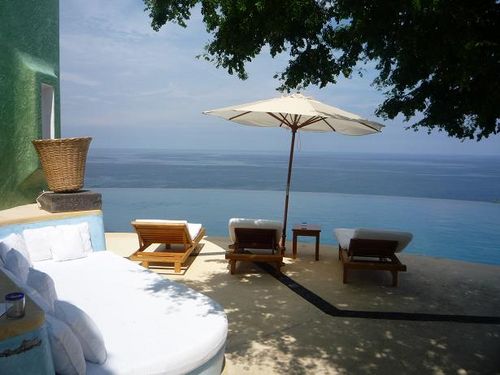 Pool and Ocean view