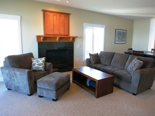 Penthouse Suite- Large living room with Gas fireplace
