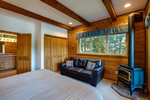 Mt. Baker Lodging - Cabin #7 - LAKEFRONT, HOT TUB, BBQ, SLEEPS-10