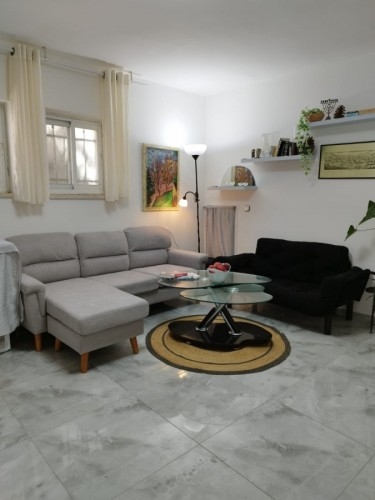  2 rooms in  center of Nachlaot Jerusalem