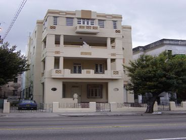 Art Deco House perfectly located  with three bedrooms for rent.
3 bedrooms for the price of a one bedroom in  hotel.

private city tours on requests
or you can directly request it to cubamigos@yahoo.es