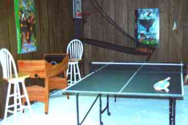 Ful basement gameroom