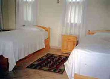 Twin bedroom