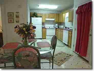 Kitchen/Dining Area
