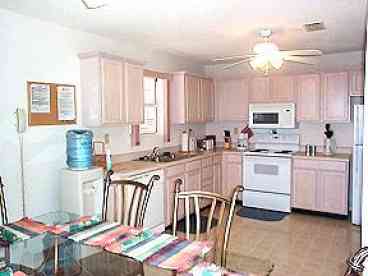 Dining area/kitchen