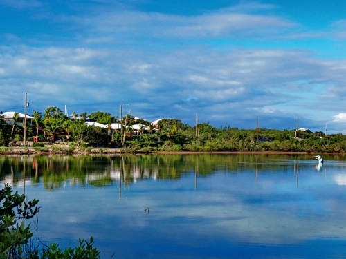 BONEFISHING just steps away in Flamingo Lake