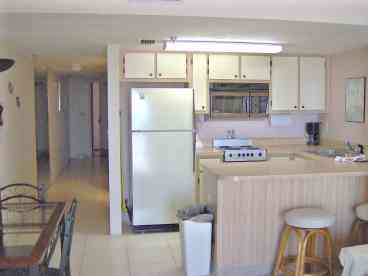 Kitchen with Snack Bar