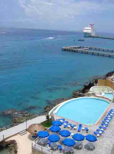 Huge (50\' x 25\') 3-level freshwater pool right off the beach area is right on the Caribbean Sea.

Just beyond the pool is the Dolphin Encounter -- you can see them performing from your balcony!