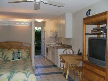 This is the living area of Napili Bay #116. Our unit was remodeled in November 0f 2005. We have a queen size bed and a queen sleeper sofa.