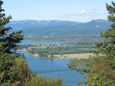 The Farm at RiverMile39 from the Bradley Lookout in Oregon