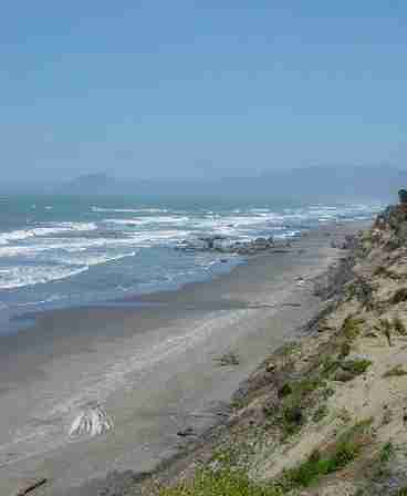 Million Dollar Views!   Elevated ocean front views of miles of ocean, beach, and sky