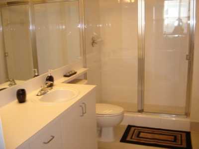 Guest/2nd Bath