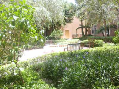 Courtyards/Grounds