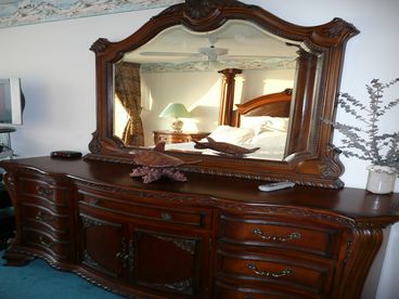 GULF FRONT 2ND MASTER BEDROOM