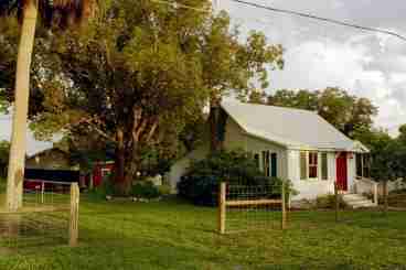 Historic Cottage - Near Gulf Vacation Rental