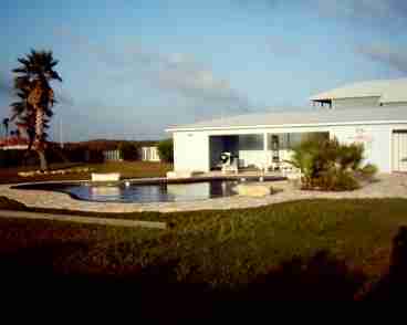 Pool & Clubhouse