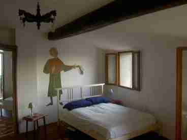 mural and bed, masterbedroom