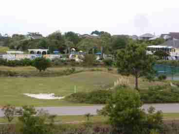 Harbor Island Raquet Club Pool Area