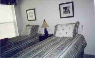 Twin bedroom