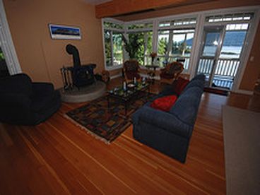 Living room with view of Vesuvius Bay