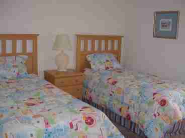 Twin Bedroom